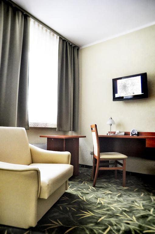 Brojan Hotel Jaworzno Eksteriør billede