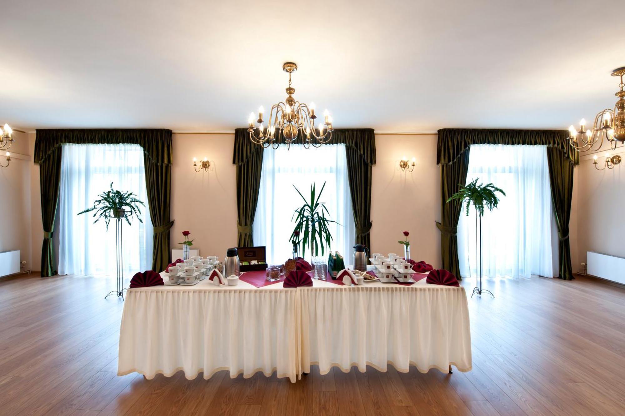 Brojan Hotel Jaworzno Eksteriør billede