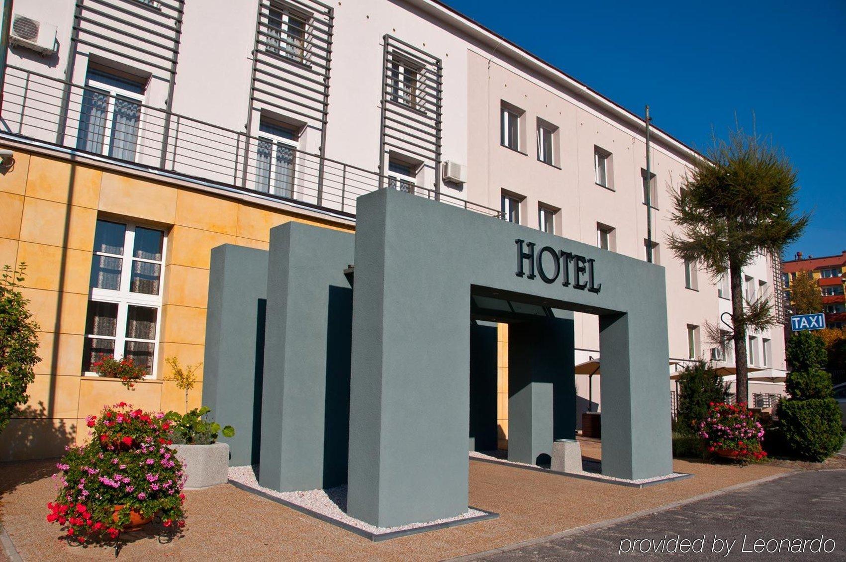 Brojan Hotel Jaworzno Eksteriør billede